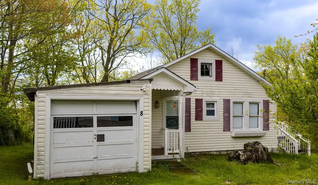 8 Chestnut ST, Wurtsboro, NY 12790