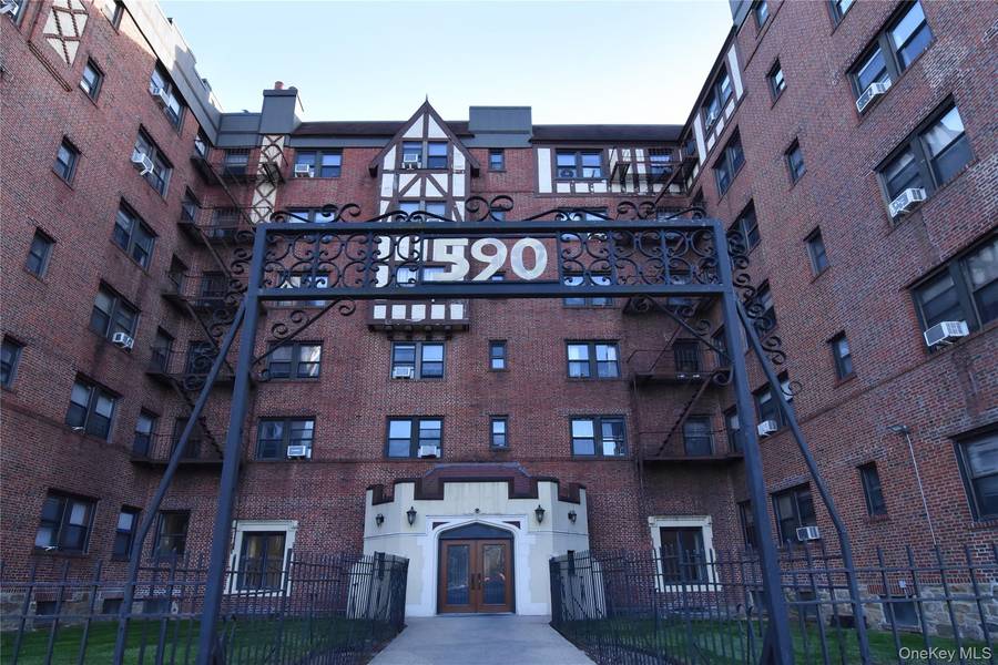 590 E 3rd ST #MK, Mount Vernon, NY 10553