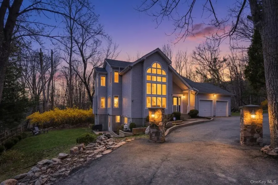 9 Rustic Hills RD, Westbrookville, NY 12790