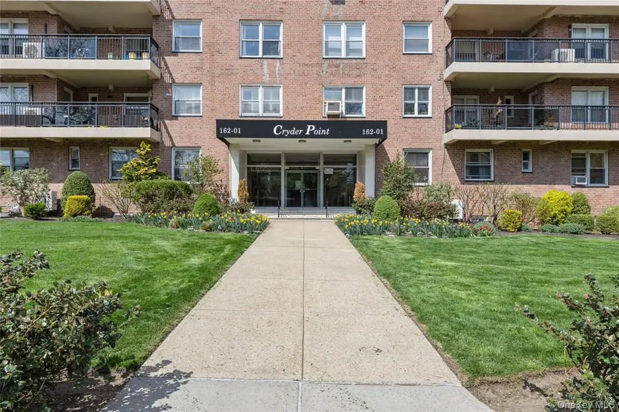 162-01 Powells Cove BLVD #5G, Beechhurst, NY 11357