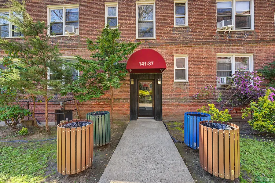 14137 79th AVE #3O, Flushing, NY 11367