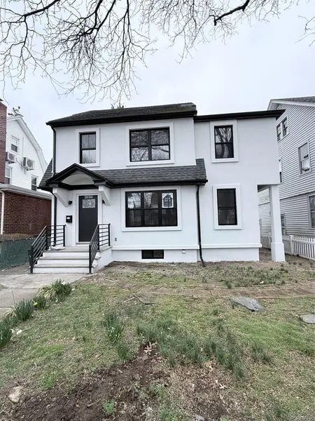 4539 171st PL, Flushing, NY 11358