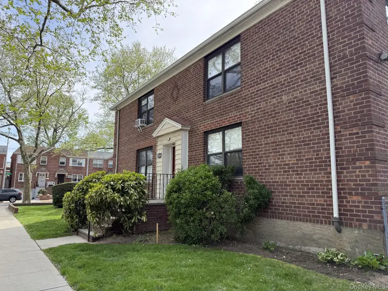 37-16 191st ST #152, Flushing, NY 11358