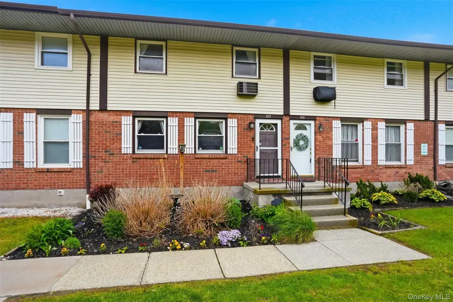 303 Parr Meadow DR #3C, Newburgh, NY 12550