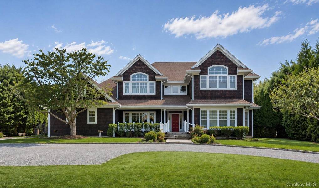 30 Post Fields LN, Quogue, NY 11959