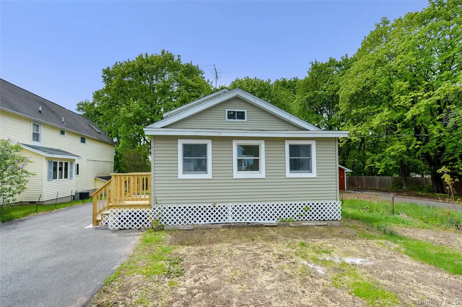 7 Pioneer AVE, Suffern, NY 10901
