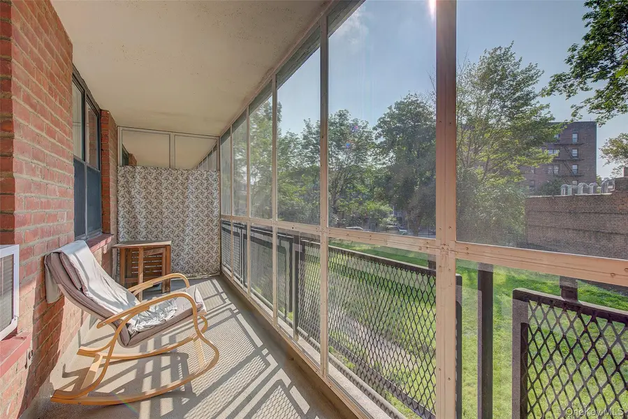 35-51 85 ST #2c, Jackson Heights, NY 11372