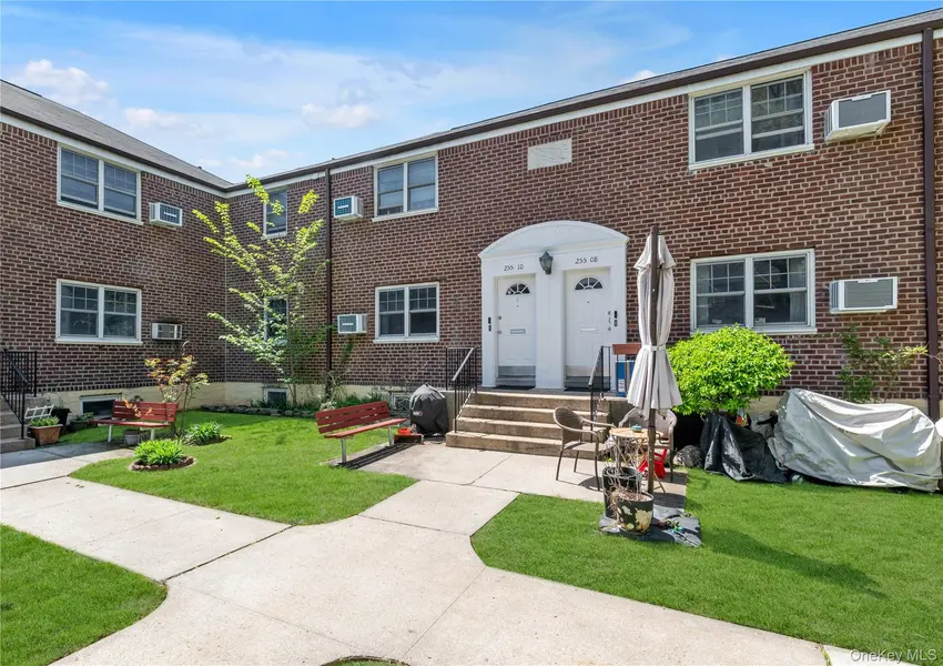 255-10 61st AVE ##3-907, Little Neck, NY 11362