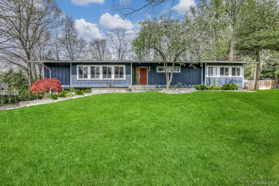 13 Gladwyne CT, Spring Valley, NY 10977