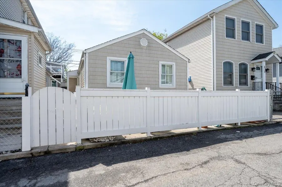 64D Edgewater PARK #64D, Bronx, NY 10465
