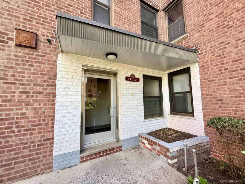 112-25 34th AVE #6H, Corona, NY 11368