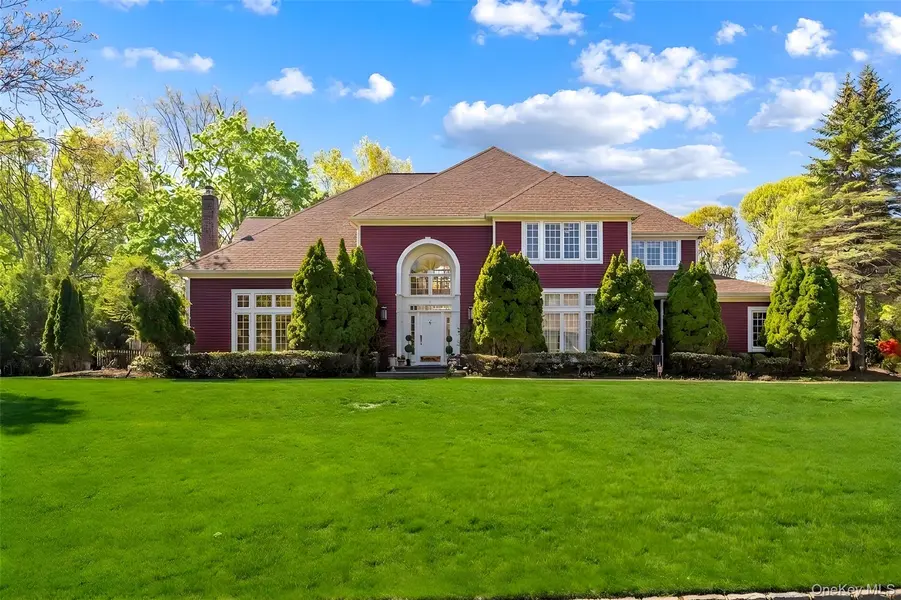 8 China LN, East Setauket, NY 11733