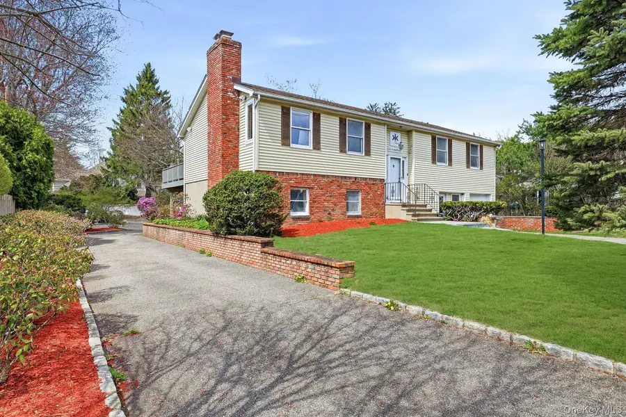 3 Macdonald AVE, Armonk, NY 10504