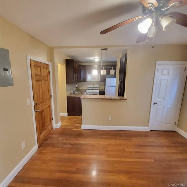 607 S 5th AVE #2nd Flr Duplex, Mount Vernon, NY 10550
