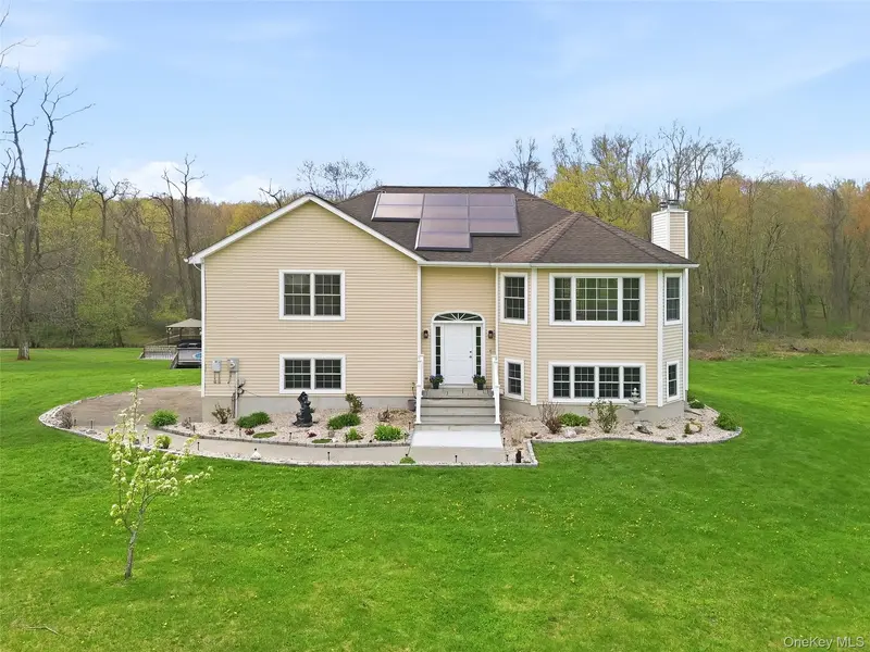 199 Old Sylvan Lake RD, Hopewell Junction, NY 12533