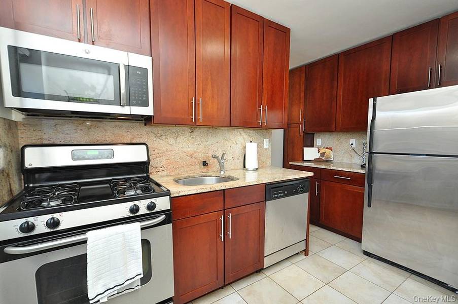 111 E Hartsdale AVE #7E, Hartsdale, NY 10530