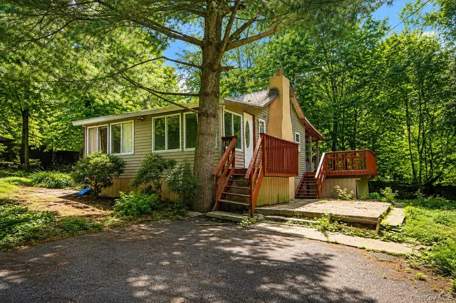 10 Lookout TRL, Monroe, NY 10950
