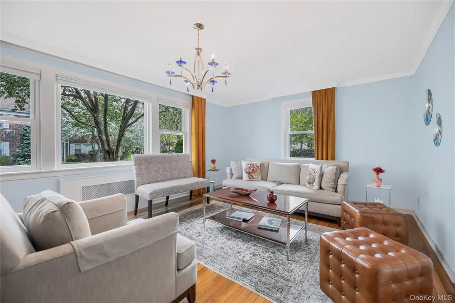 71 Lawrence Park CRES #71, Bronxville, NY 10708