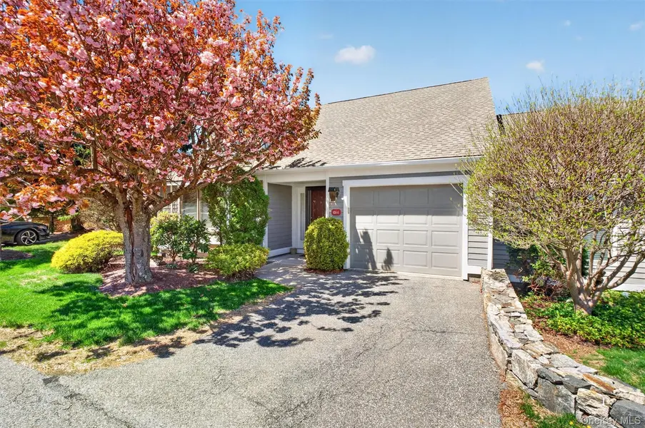414 Heritage HLS #A, Somers, NY 10589