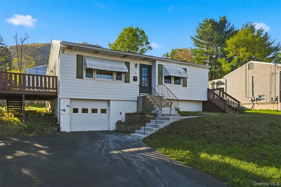 2 Crescent DR, Beacon, NY 12508