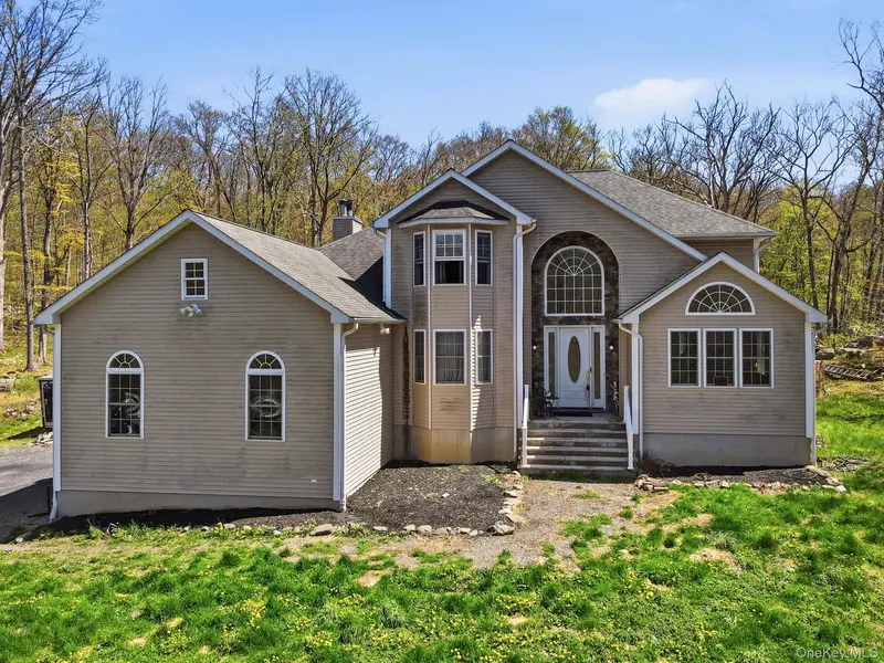 155 Alexander RD, Monroe, NY 10950