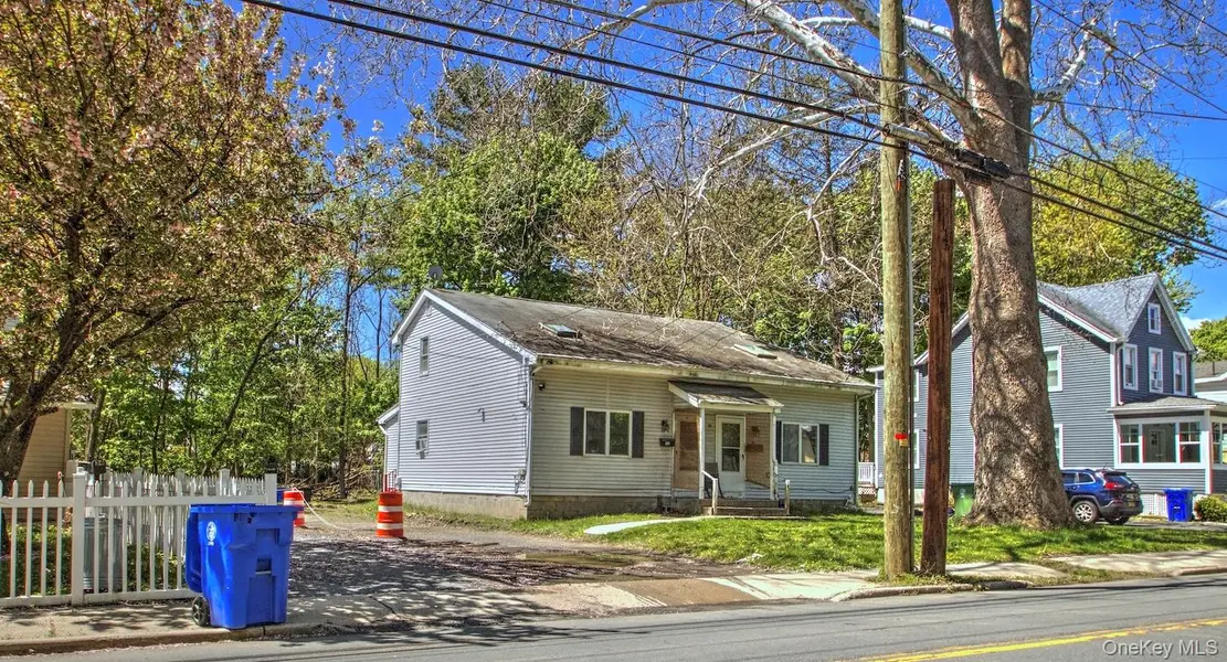32 Genung ST, Middletown, NY 10940