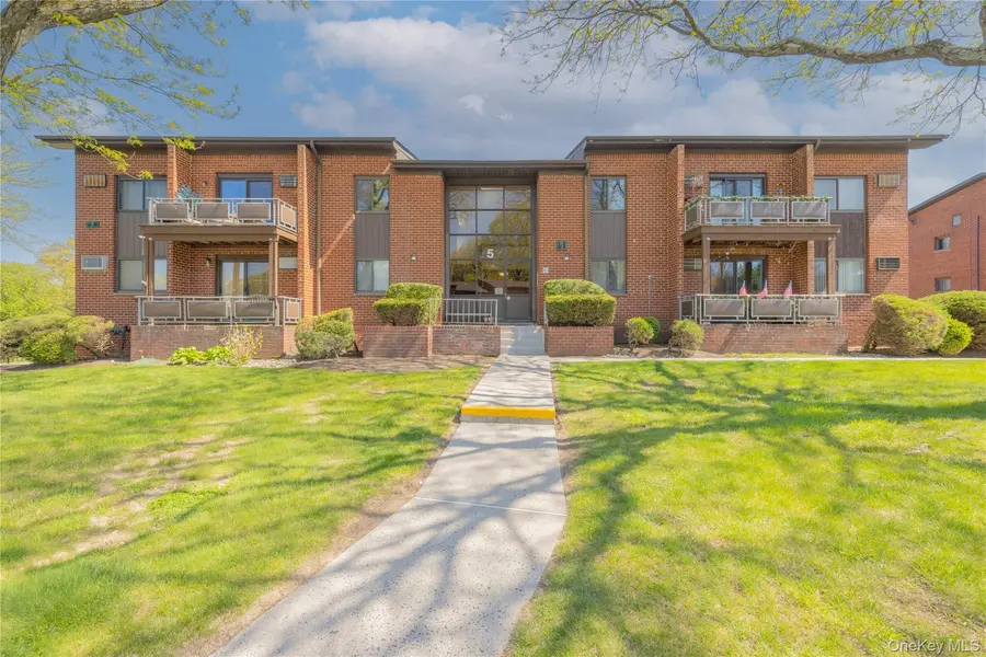 5 Darian CT #2A, Pomona, NY 10970