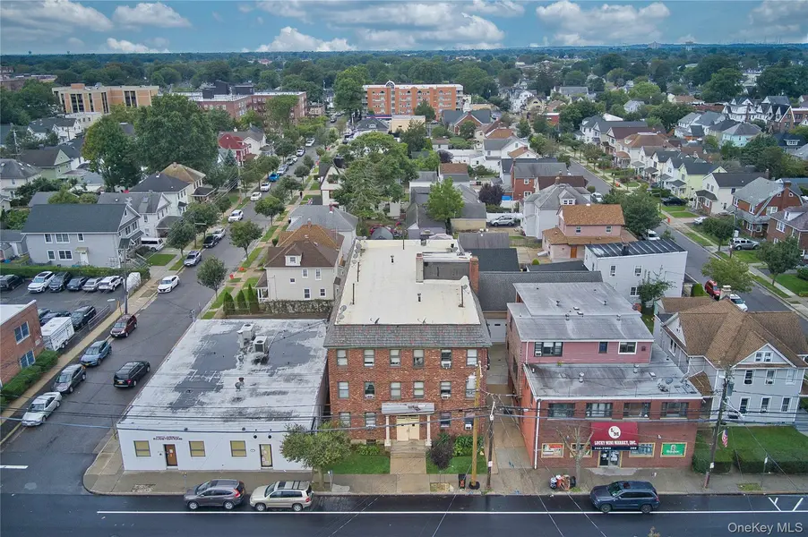 203 Willis AVE, Mineola, NY 11501