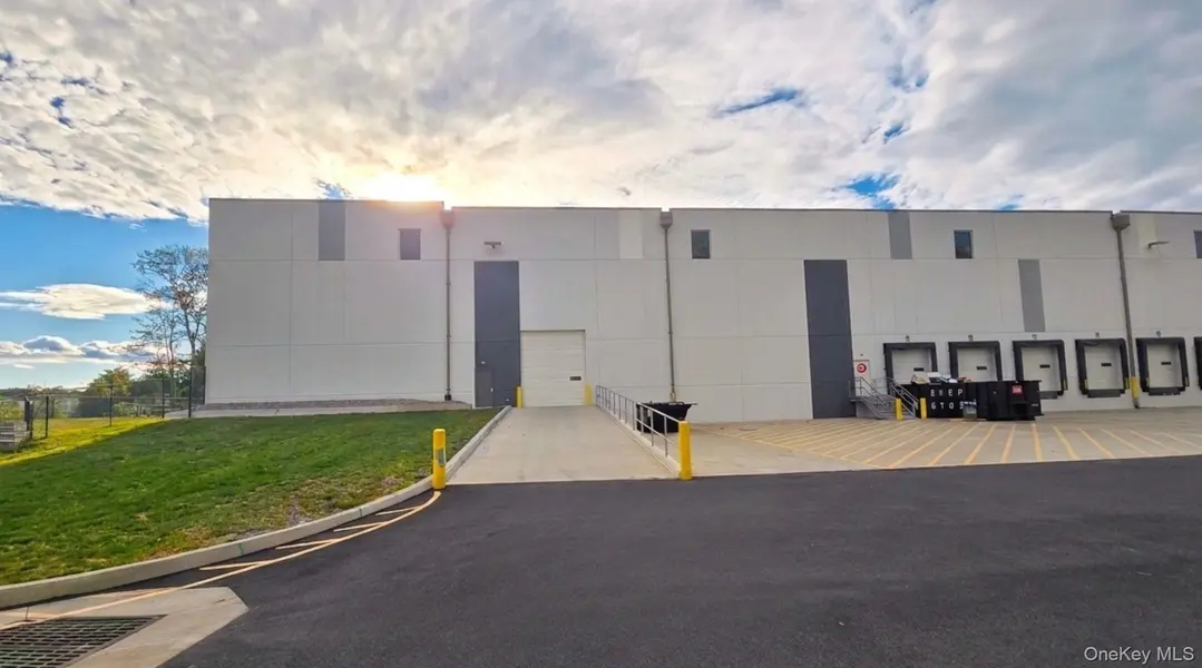 625 Corporate WAY, Valley Cottage, NY 10989