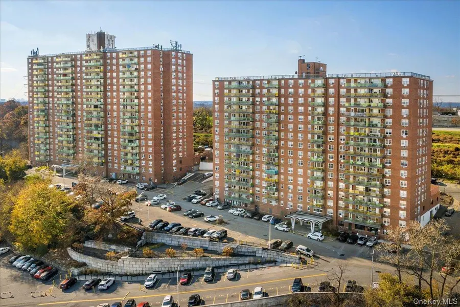 1841 Central Park AVE #19L, Yonkers, NY 10710
