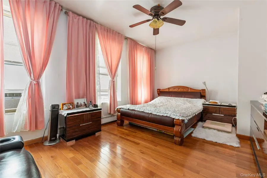 1727 E 14th ST, Brooklyn, NY 11229