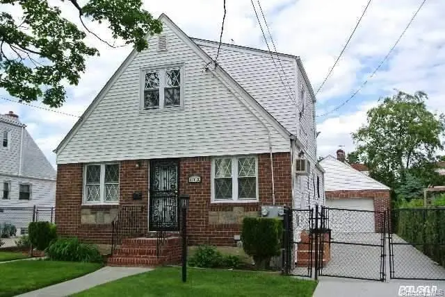 121-01 196th ST, Springfield Gardens, NY 11413