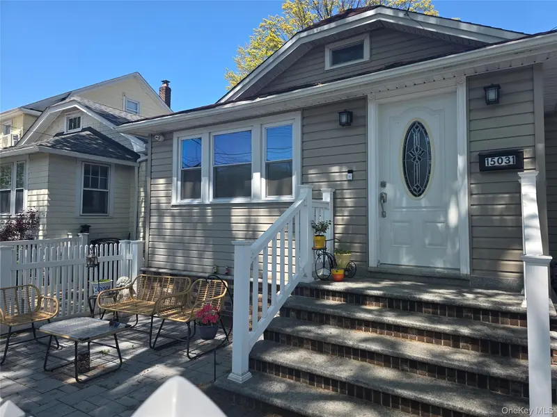 15031 17th RD #RANCH, Whitestone, NY 11357