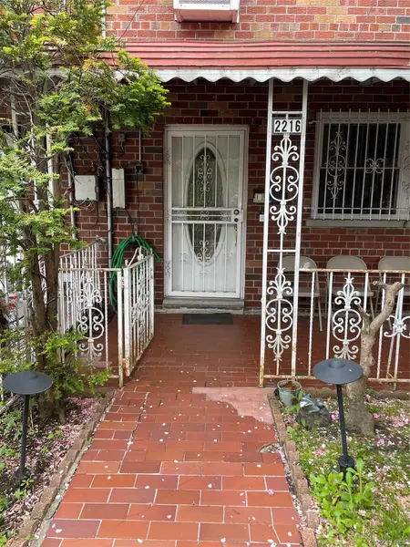 2216 Seward AVE, Bronx, NY 10473