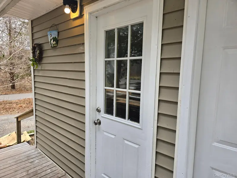 310A Frowein RD, Center Moriches, NY 11934