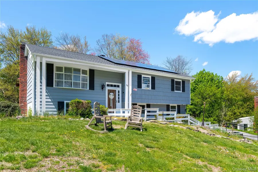 36 Quarry DR, Wappingers Falls, NY 12590