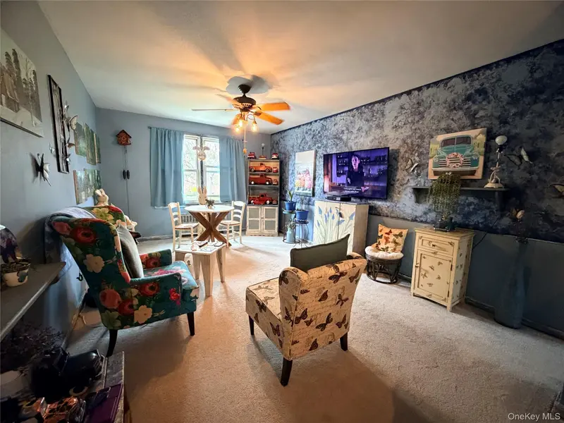 17 Stokes RD #2A, Yonkers, NY 10710