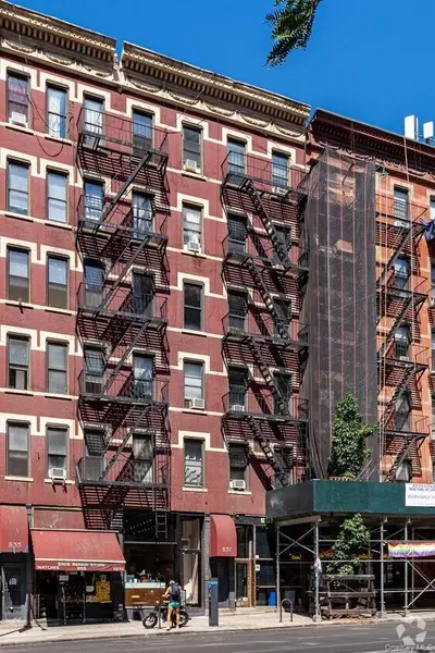 857 9th AVE #D, New York (manhattan), NY 10019