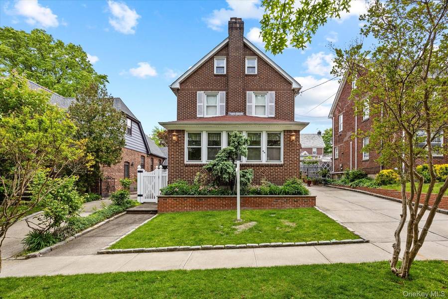 3221 168th ST, Flushing, NY 11358
