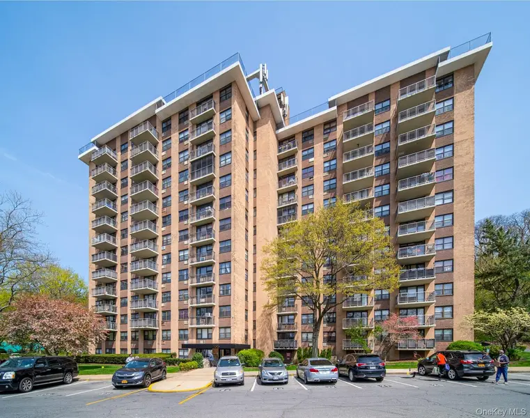 155 Ferris AVE #11B, White Plains, NY 10603