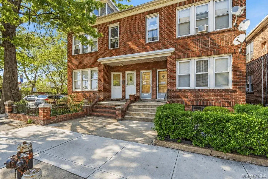 70-03 37th AVE, Jackson Heights, NY 11372