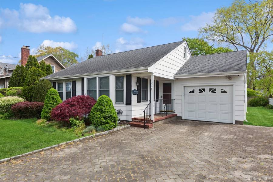 276 Fishel AVE, Riverhead, NY 11901