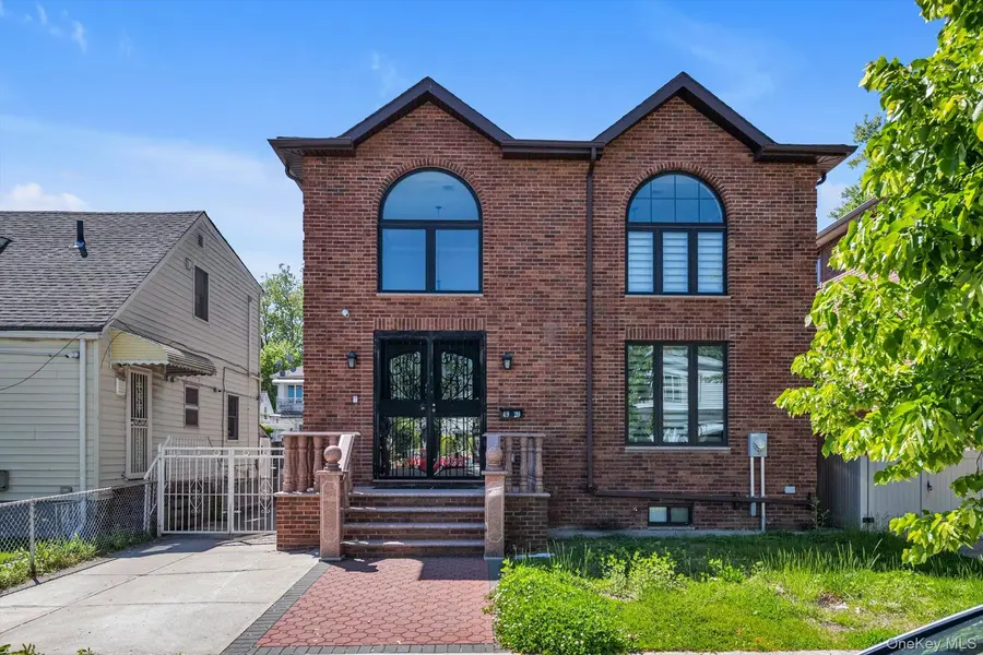 4920 167th ST, Fresh Meadows, NY 11365