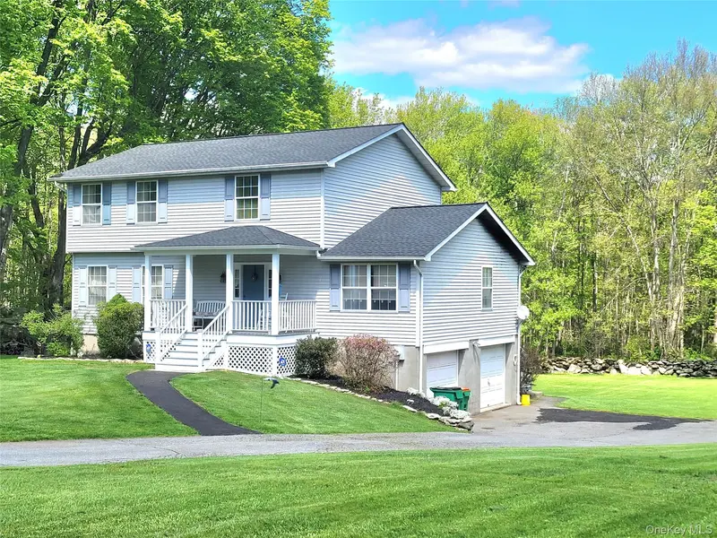 2 Stonewall DR, Holmes, NY 12531