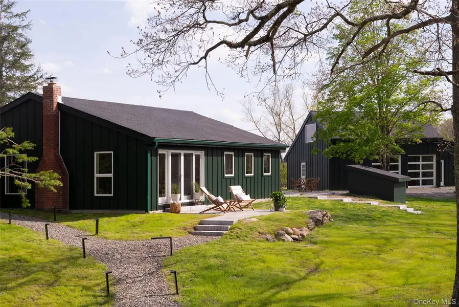 45 Charles Hommel RD, Saugerties, NY 12477