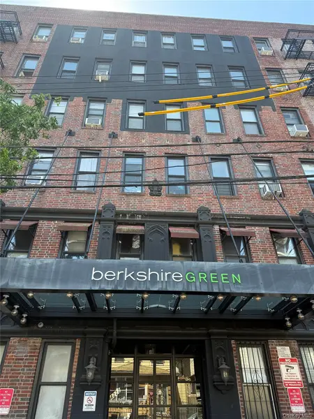 42-22 Ketcham ST #4E, Elmhurst, NY 11373