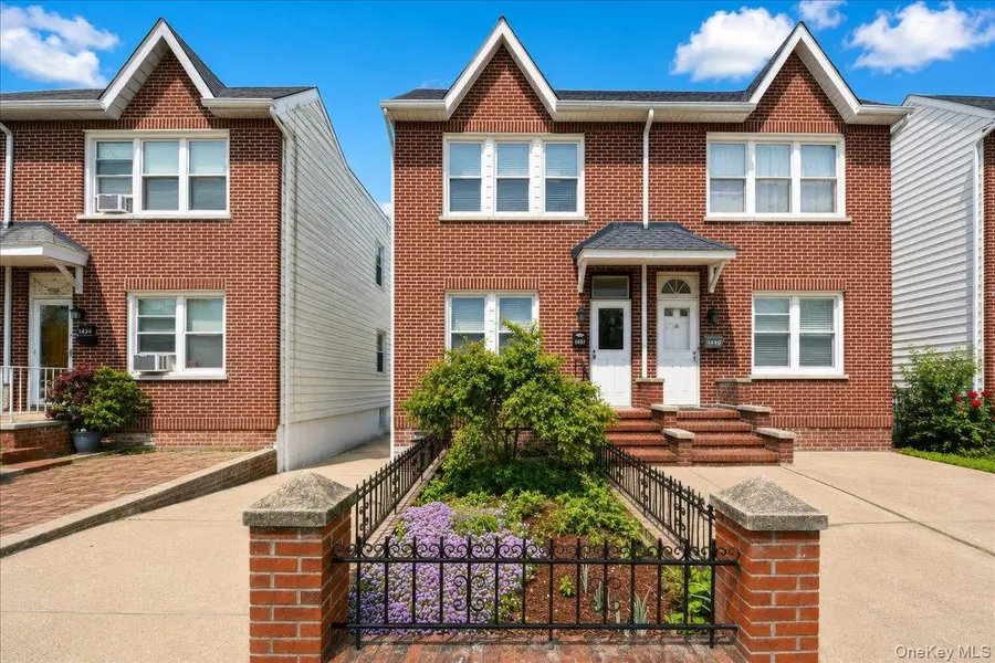 1432 Hobart AVE, Bronx, NY 10461