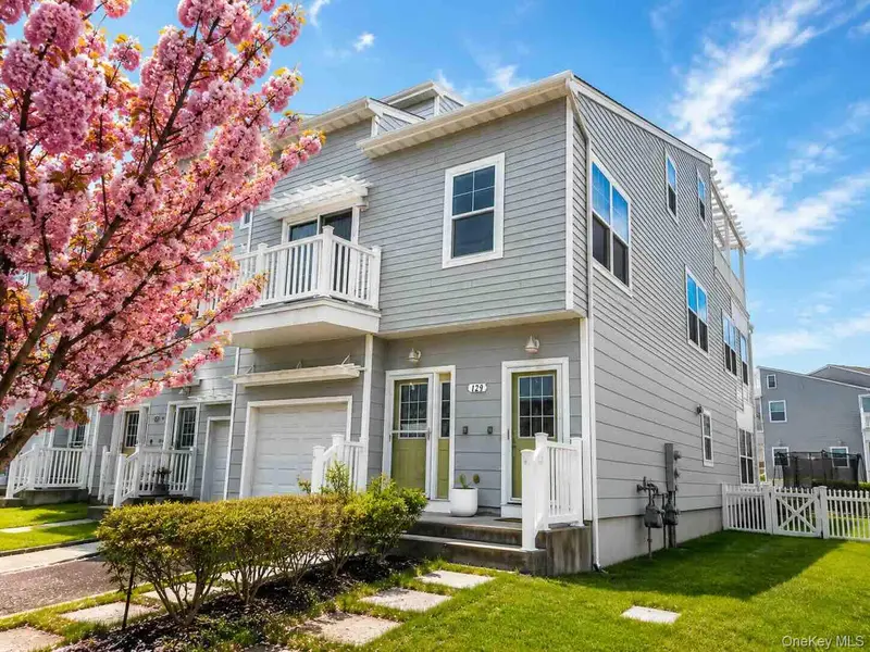 129 Beach 62nd ST, Arverne, NY 11692