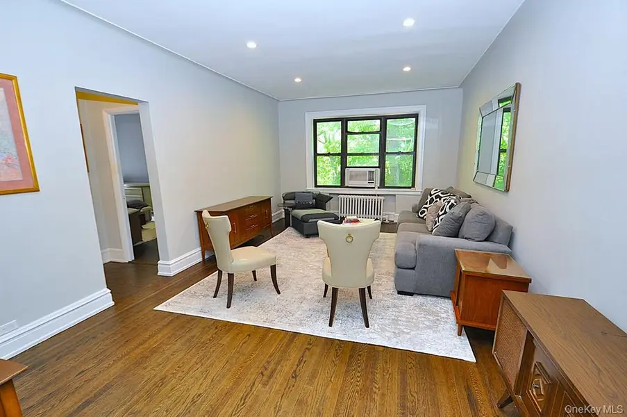 143 Garth RD #4P, Scarsdale, NY 10583