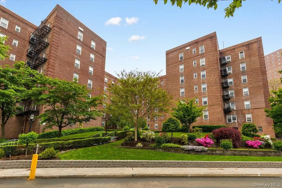 5645 Netherland AVE #5C, Bronx, NY 10471